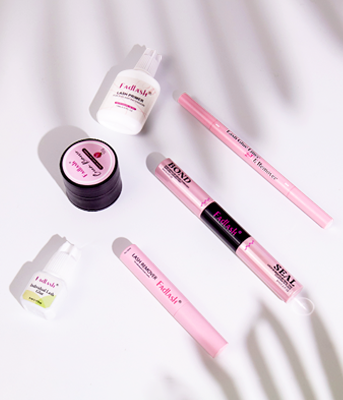 A Beginner's Guide to Wearing DIY Lashes: Choosing and Applying