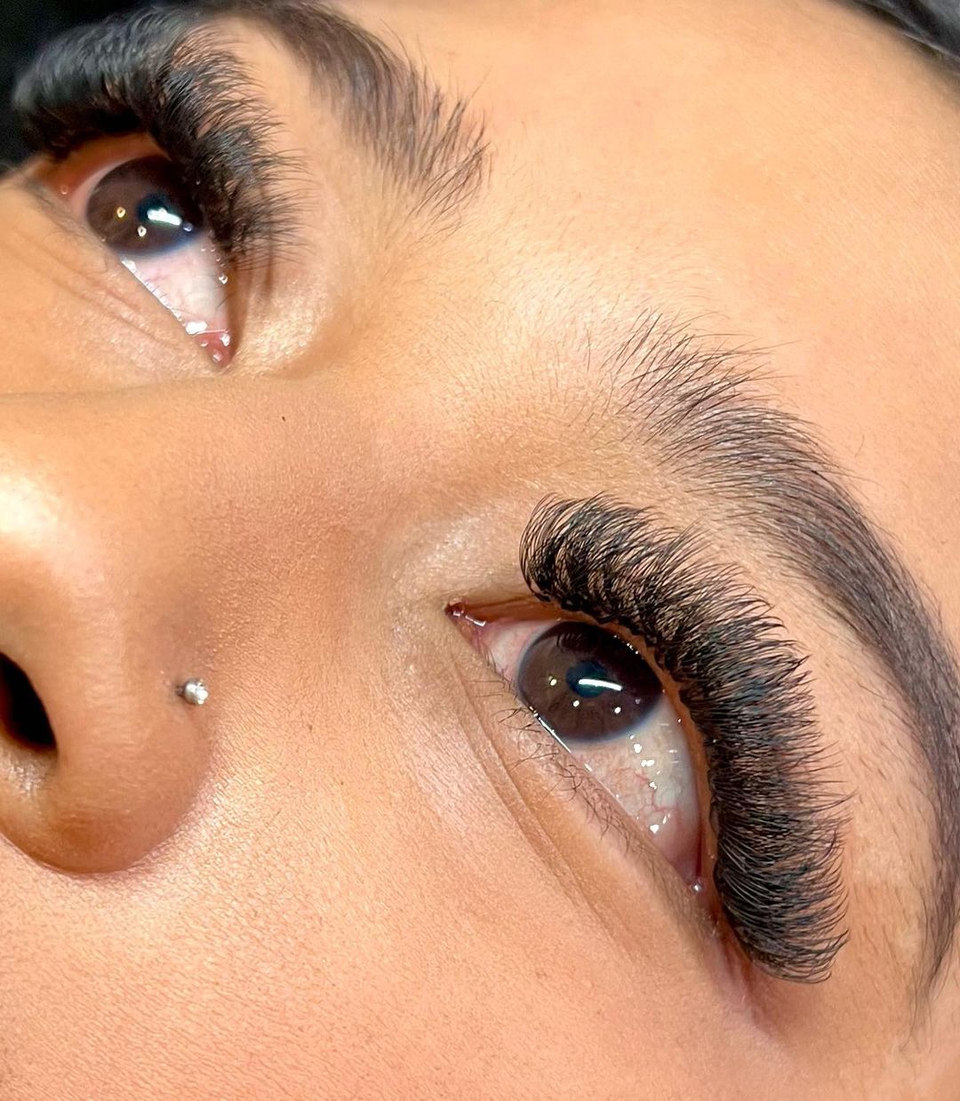 Apply Eyelash Extensions at Home