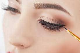 Can I wear makeup with eyelash extensions?