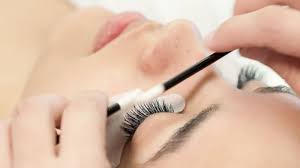How to clean lash extensions