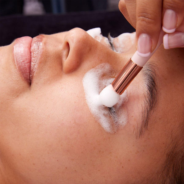 Lash Extension Retention: Practical Tips Every Lash Artist Should Know