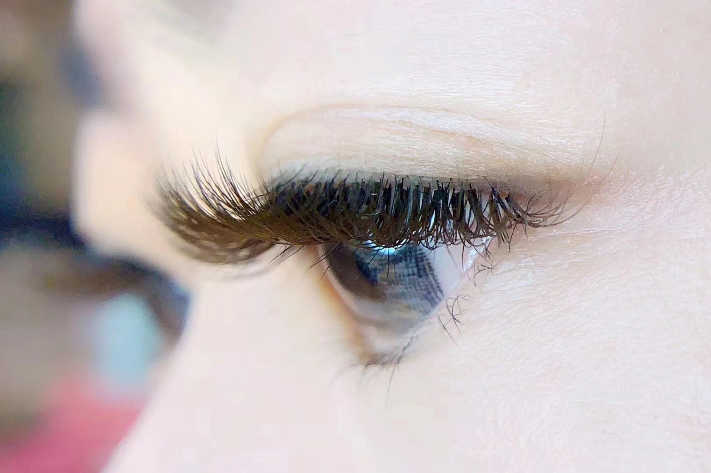 The Wrong Way of Applying Lash Extensions